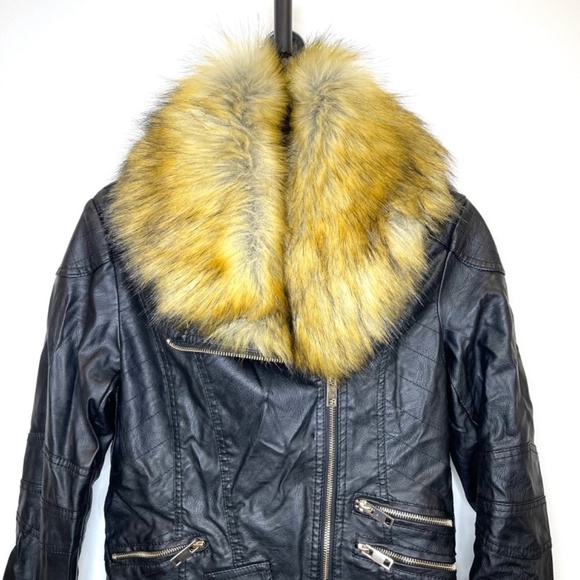 AKIRA Faux Fur Tan Collared Black Leather Moto Jacket Size Medium - Picture 7 of 13